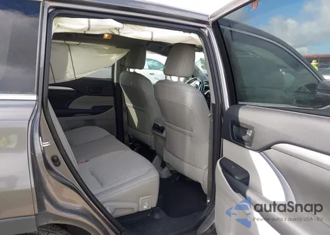 2015 Toyota Highlander Le Plus V6 from USA, damaged, VIN 5TDBKRFH7FS101692